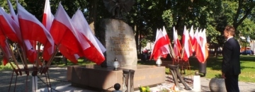 Burmistrz Augustowa w ramach obchodów rocznicowych wydarzeń z 1 września 1939 roku na Westerplatte oddał hołd walczącym